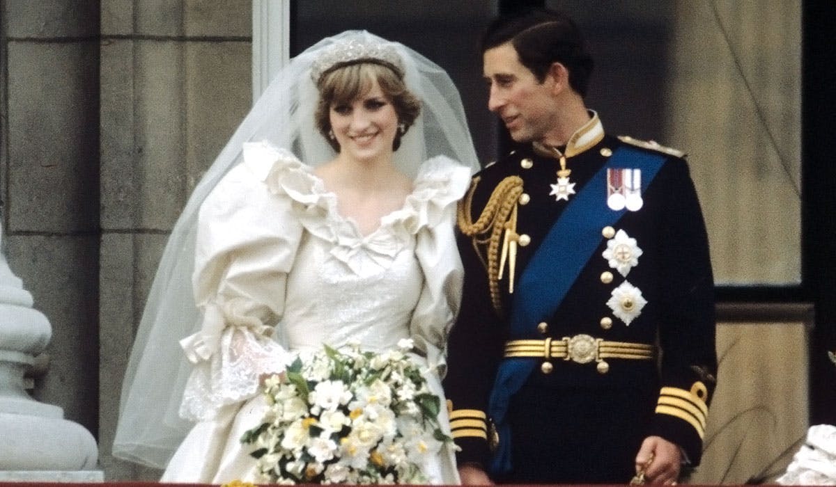 wedding prince charles lady diana spencer london britain 29 jul 1981 princess british balcony july royal british royalty with others personality psbig pssmall 2957044 clothing apparel person human robe fashion plant gown flower