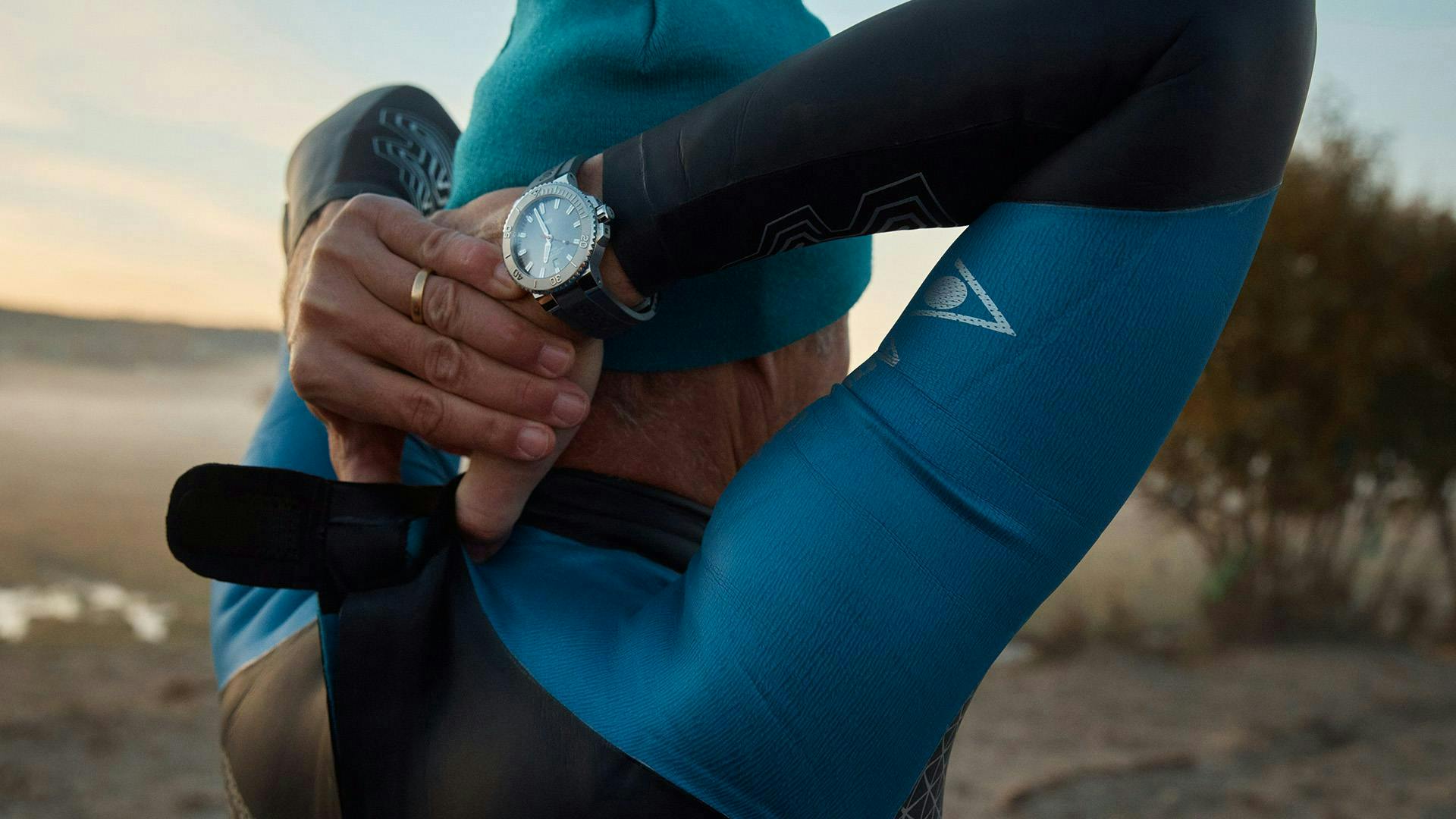 diving 2019 wristwatch person human