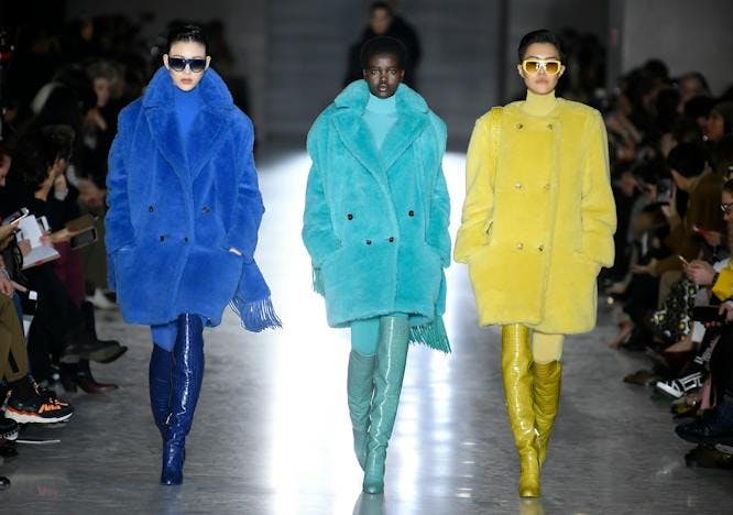 max mara show runway fall winter 2019 milan fashion week italy 21 feb models catwalk mfw aw19 fw19 autumn model modelling with others not-personality 78239963 coat clothing apparel person human sunglasses accessories accessory overcoat
