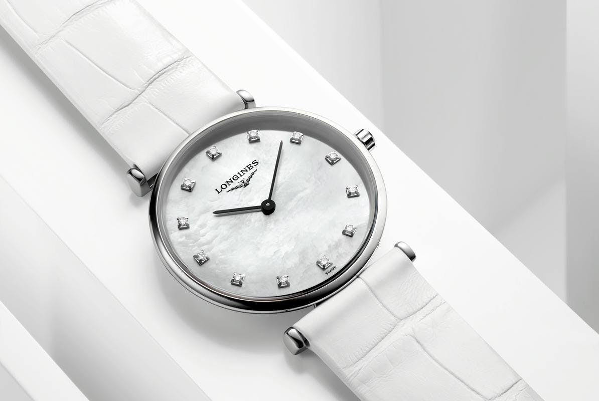 wristwatch analog clock clock