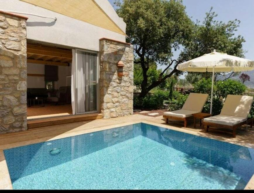 villa housing building house pool water swimming pool